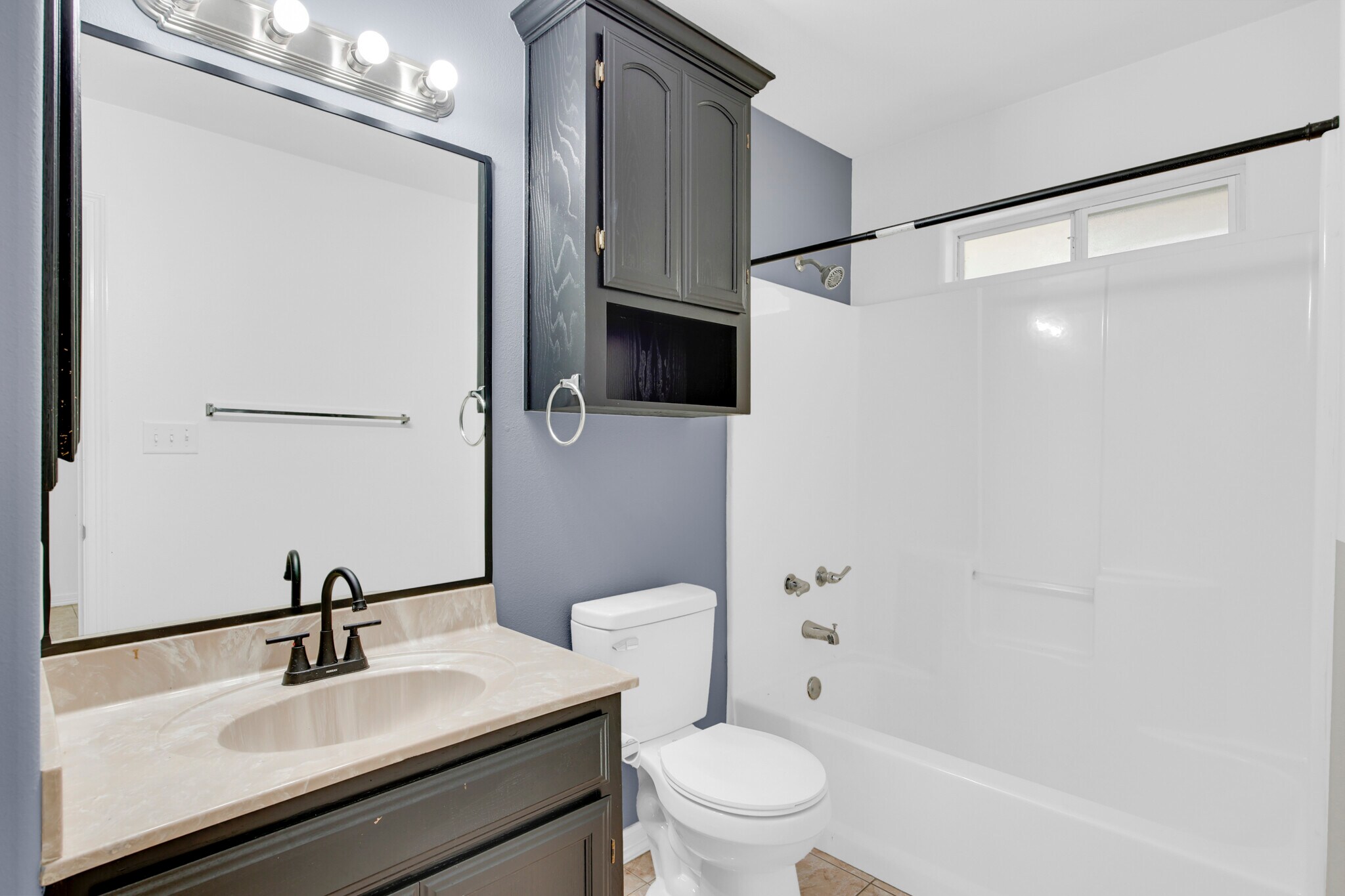 Building Photo - 1805 W Bronze St