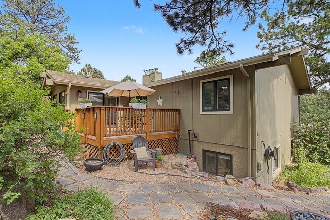 Building Photo - Peaceful Ranch Retreat with 4 Spacious Bedrooms!!