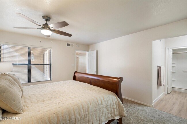 Building Photo - 8787 E Mountain View Rd