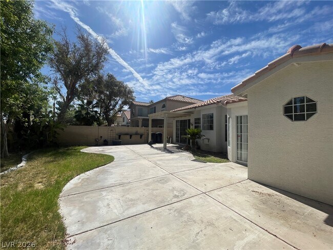 Building Photo - 2538 Furnace Creek Ave