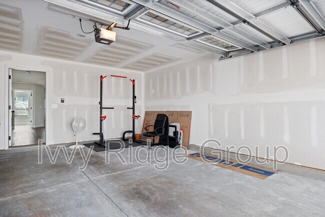 Building Photo - 2538 Lydia Ave