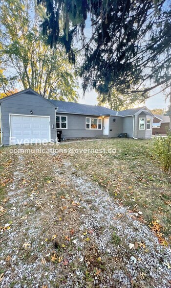 Primary Photo - 9611 E 33rd St S