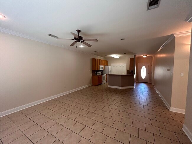 Building Photo - 12341 Pine View Ln
