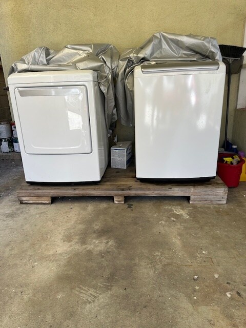 Building Photo - 222 Gull St