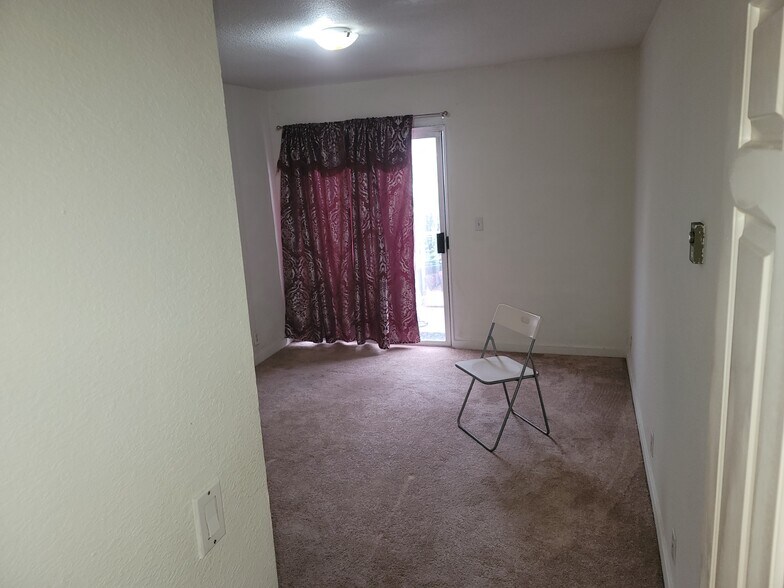 Building Photo - 73 Woodrow St