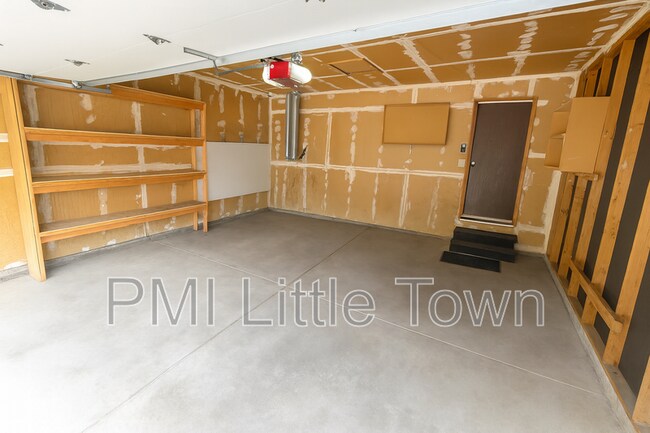 Building Photo - 2969 W Rowland Pl