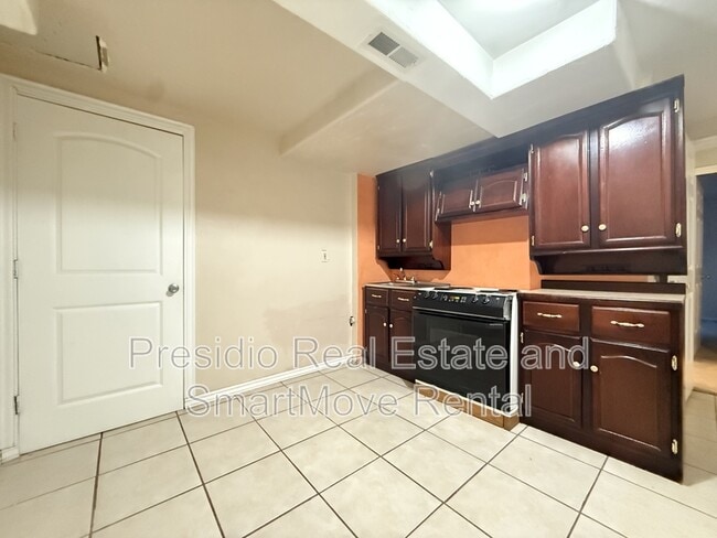 Building Photo - 7266 Wimbledon Ct