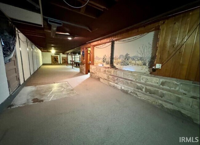 Building Photo - 200 E Glendora Dr