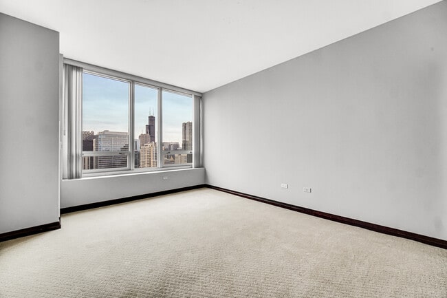 Building Photo - 33 W Ontario St