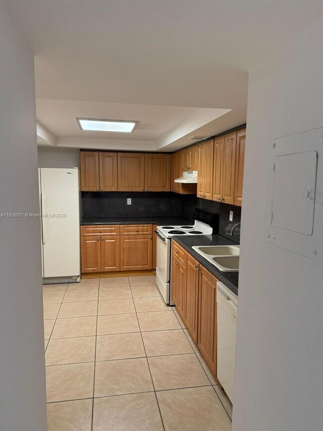 Building Photo - 6980 NW 186th St