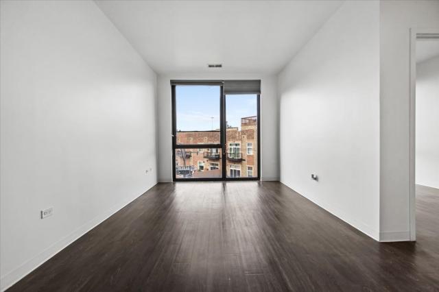 Building Photo - 1 bedroom in Chicago IL 60642