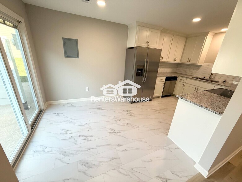 Building Photo - 7109 W 69th St