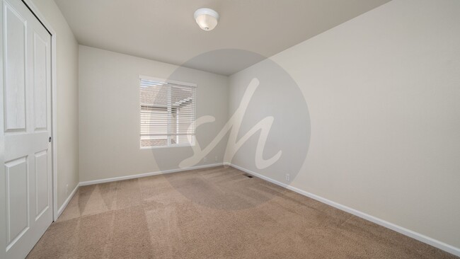 Building Photo - End Unit Townhome in Ridgeview at Stetson ...