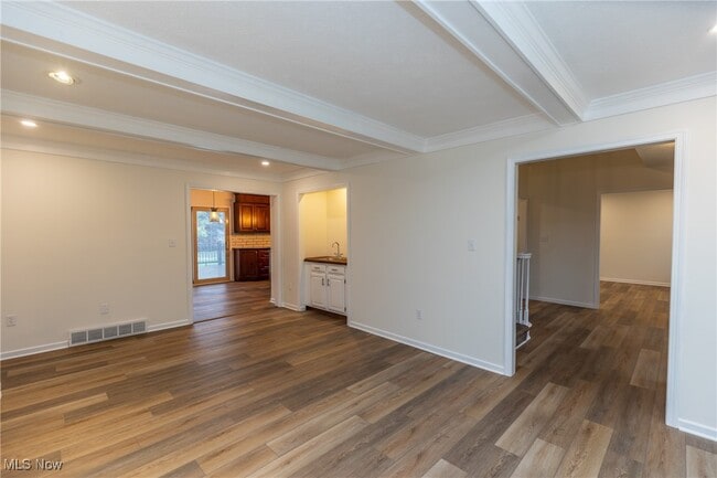 Building Photo - 17016 Greenwood Dr