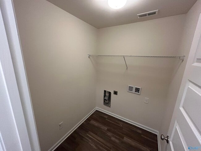 Building Photo - 122 Daymark Dr