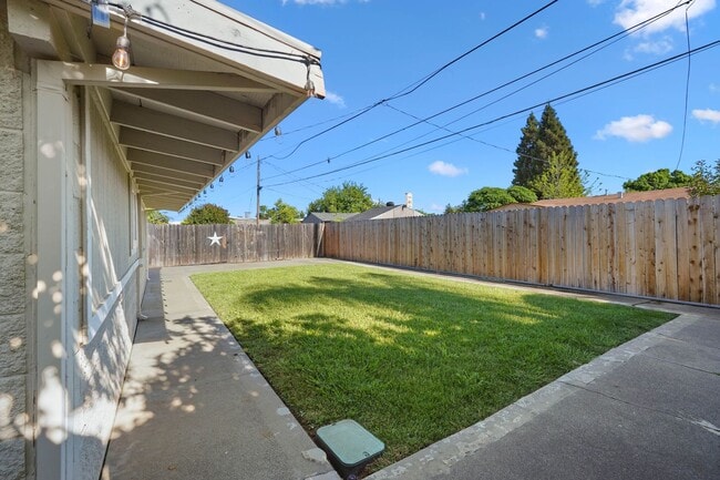 Building Photo - Beautiful Vacaville Home Near Parks, Schools & Shopping