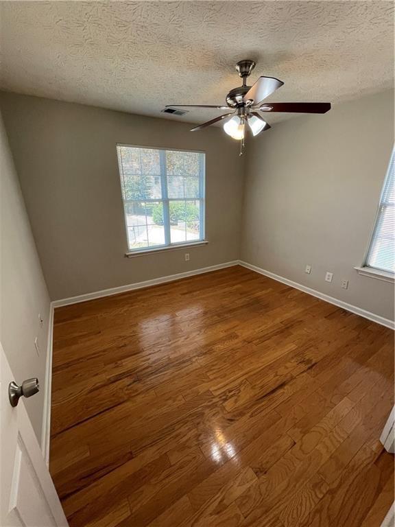 Building Photo - 4401 Dickens Ct NW