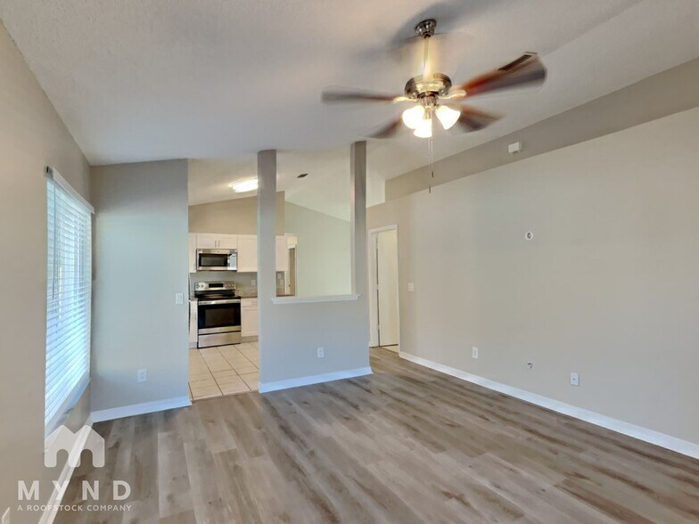 Building Photo - 9591 Lupine Ave