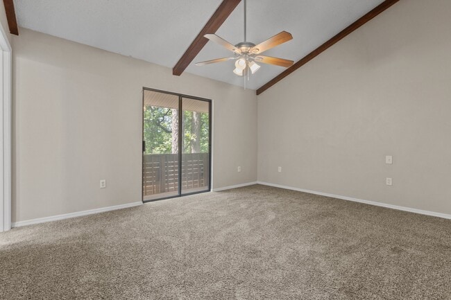 Building Photo - 5 Rocky Top Cove