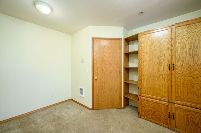 Building Photo - EDD1411