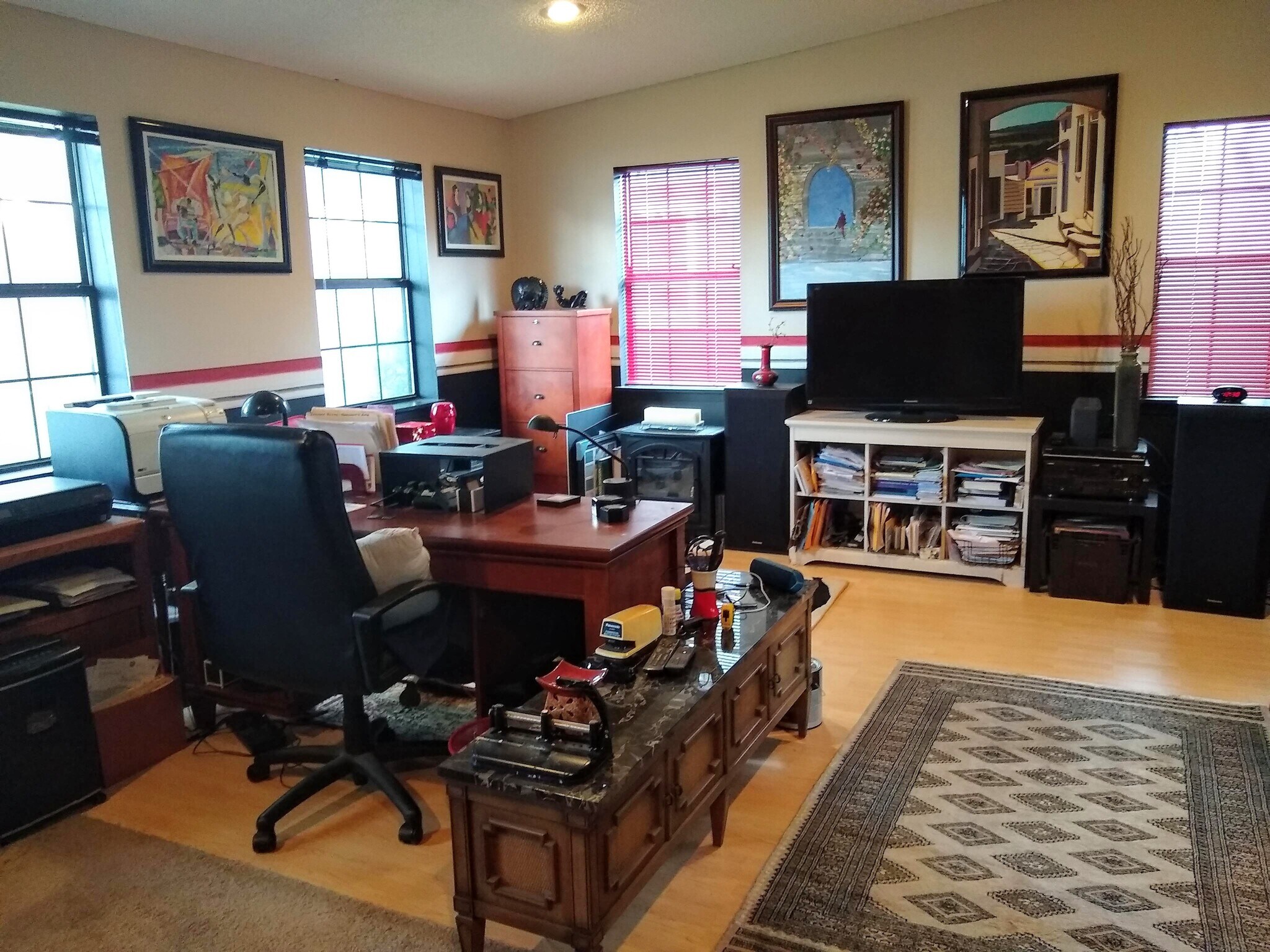 Family room - 2620 Moody Ave