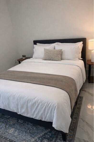 Building Photo - 740 Aprile Ave S