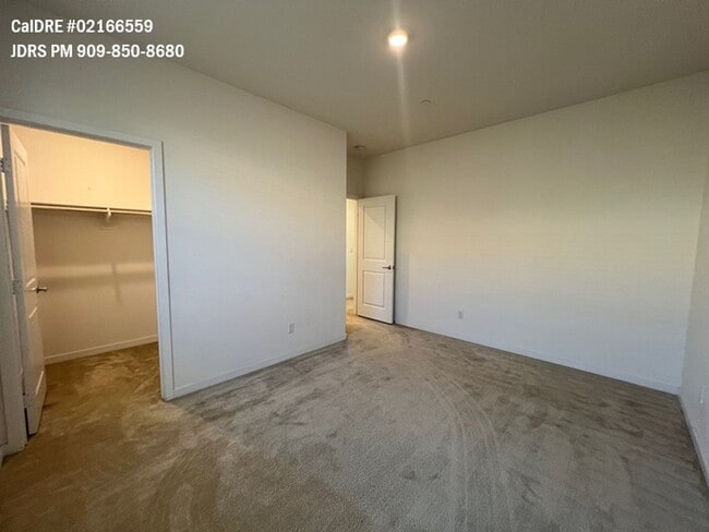 Building Photo - Price Lowered! Chino 4 Bedroom Condo