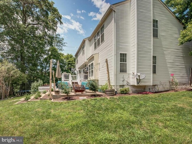 Building Photo - 15744 Beau Ridge Dr