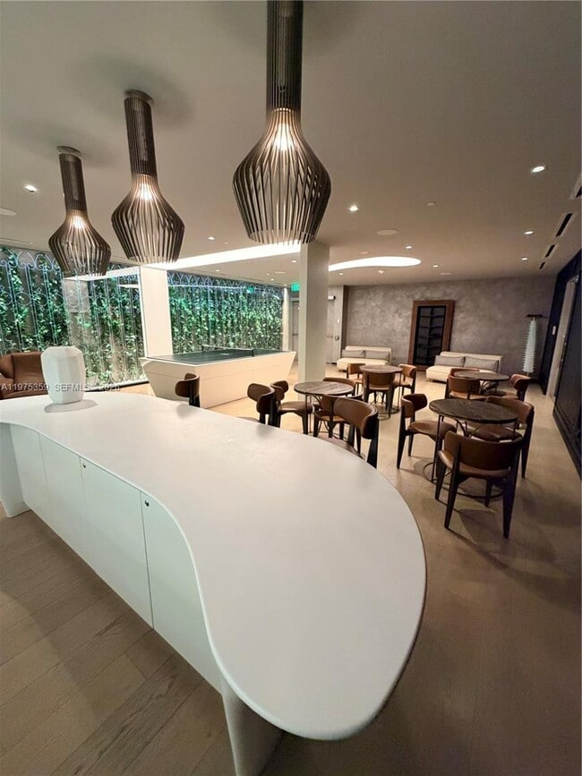 Building Photo - 1000 Brickell Plaza