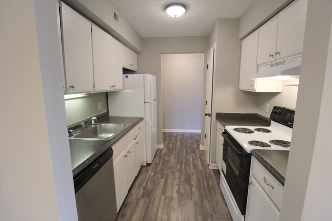 Building Photo - 3 bedroom condo for rent with great sunris...