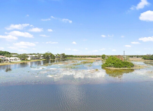 Building Photo - 1400 Meadows Blvd