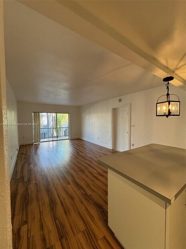 Building Photo - 7921 SW 104th St