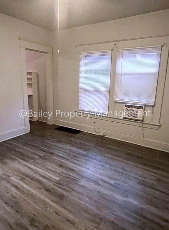 Building Photo - 1634 S Preston St