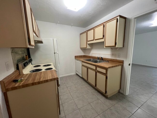 Building Photo - 2516 Mar Ct