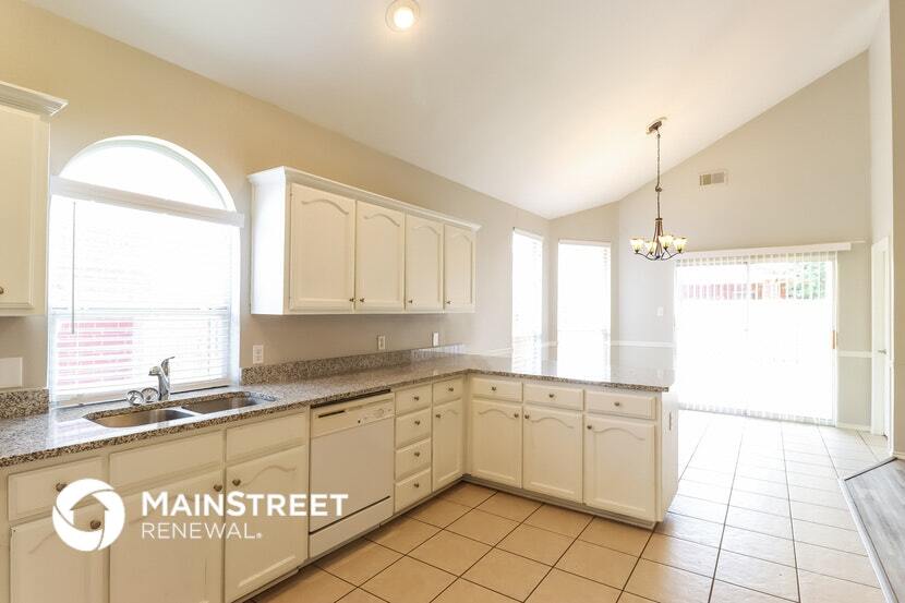 Building Photo - 10621 Big Oak Dr