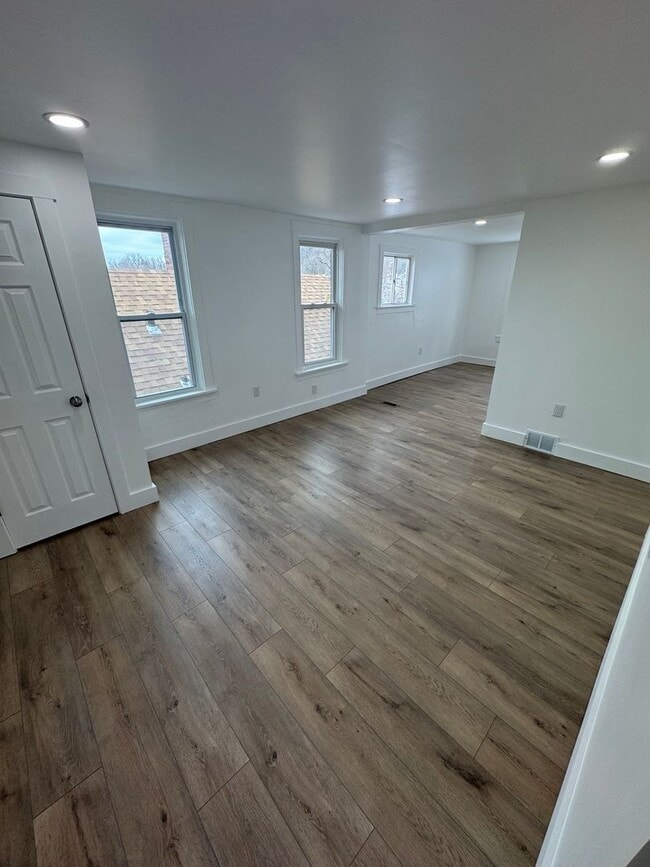 Building Photo - 1148 East St