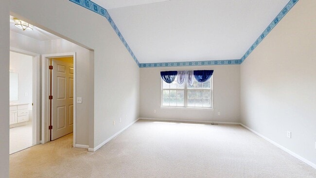 Building Photo - 4890 N Ridgeside Cir