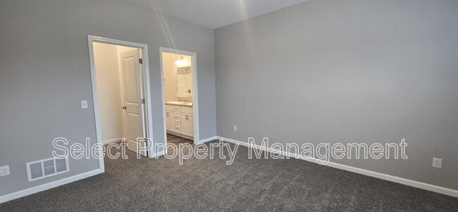 Building Photo - 8792 Elmont Cv