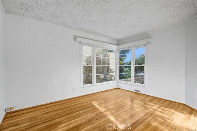 Building Photo - 2007 Glenneyre St