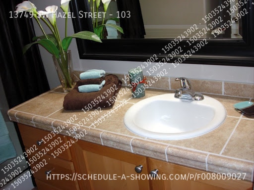 Building Photo - 13749 SW Hazel St