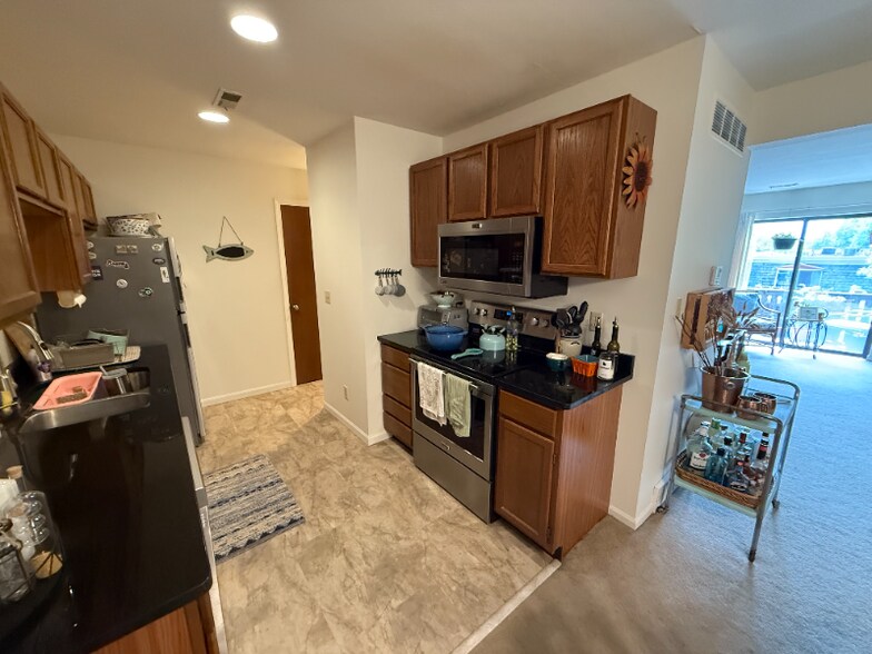 Building Photo - 104 Clinkscales Rd