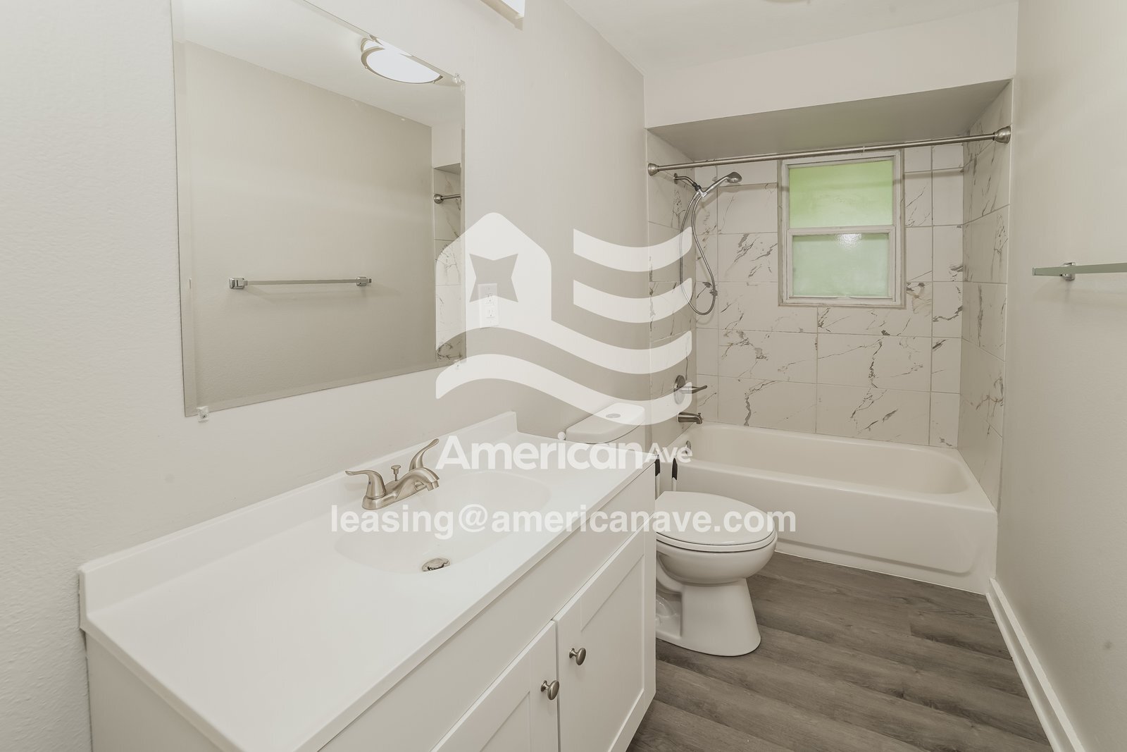 Building Photo - 2221 N Northcrest Dr