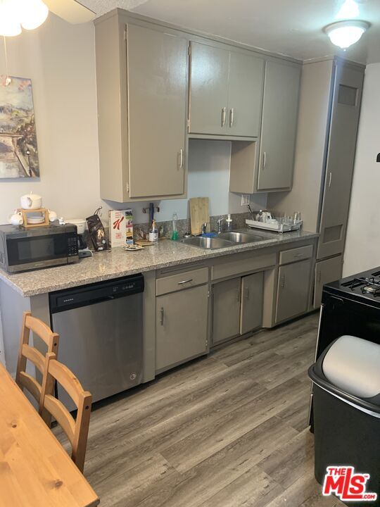 Building Photo - 544 W 41st Dr