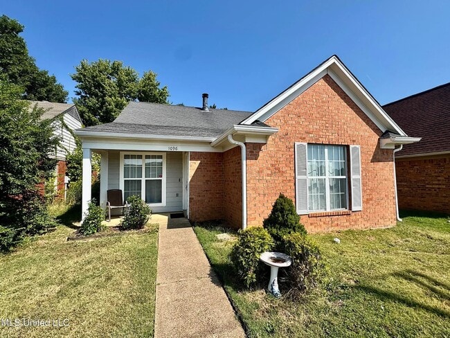 Building Photo - 1096 W E Ross Pkwy