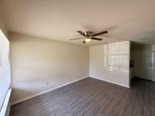 Building Photo - 218 Wilmer Heights Dr
