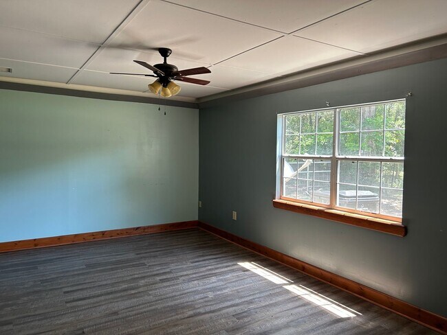 Building Photo - 612 NW 9th Ct