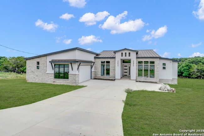 Building Photo - 6846 Spring Branch Rd