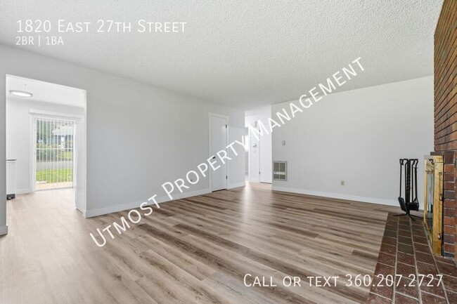 Building Photo - 1820 E 27th St