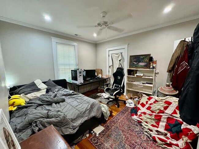 Building Photo - 62 Manet Rd