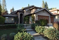 Building Photo - 303 Ironwood Cir